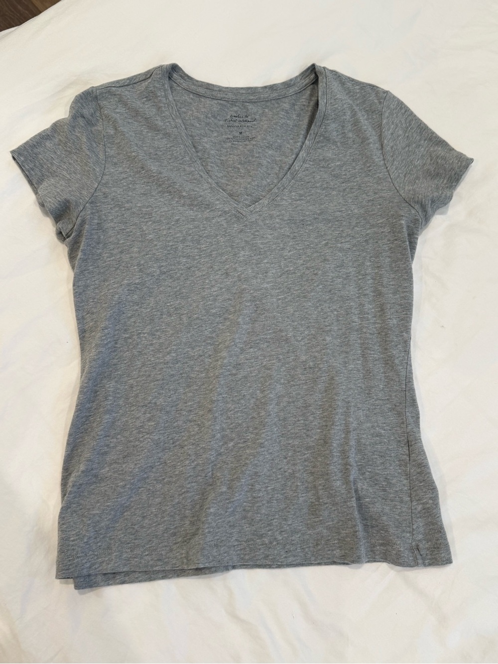Banana Republic Women's Gray V-Neck Short Sleeve Tee